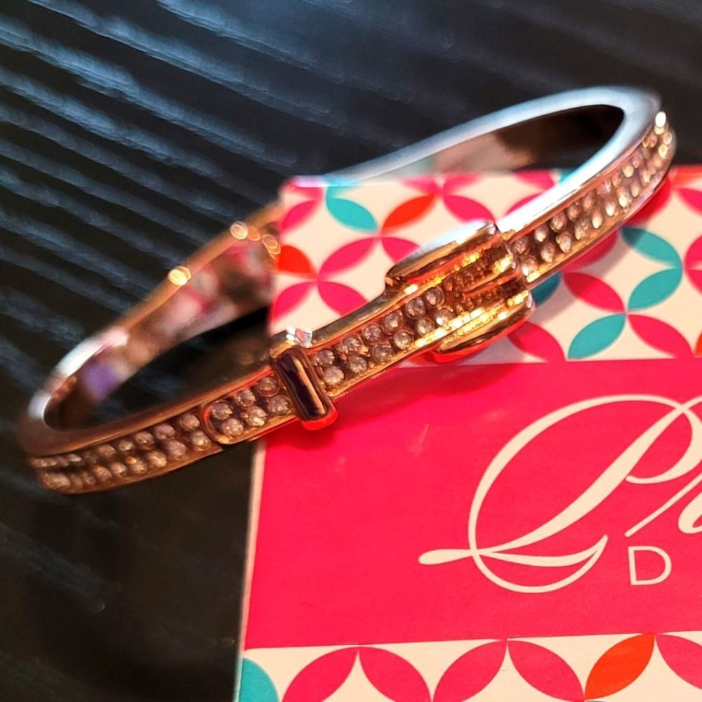 New Beautiful Premier Designs Rose gold and crystal hinged bracelet.